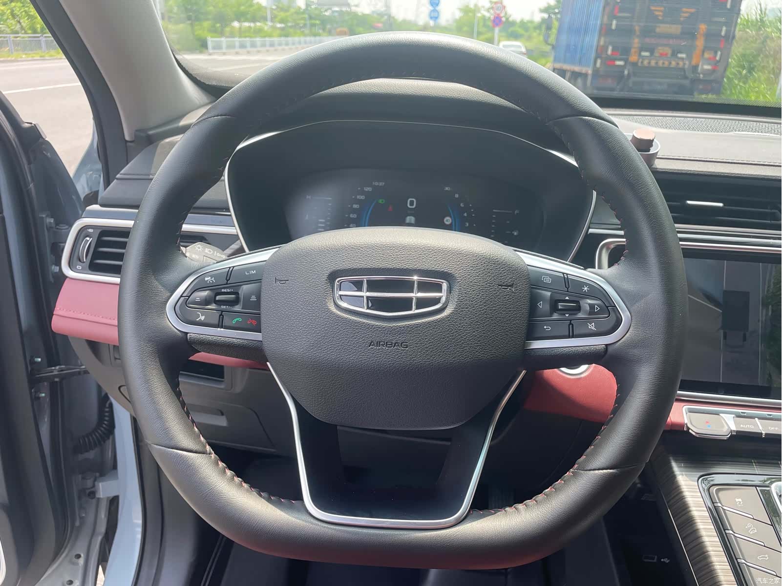 Geely Boyue, 2022 19