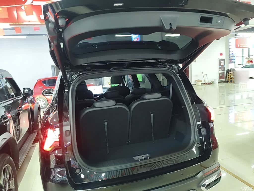 Geely Haoyue, 2025 19