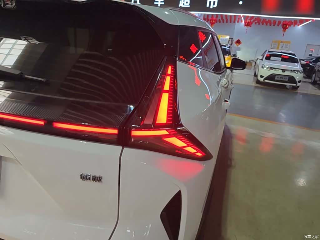 Geely Boyue, 2025 8