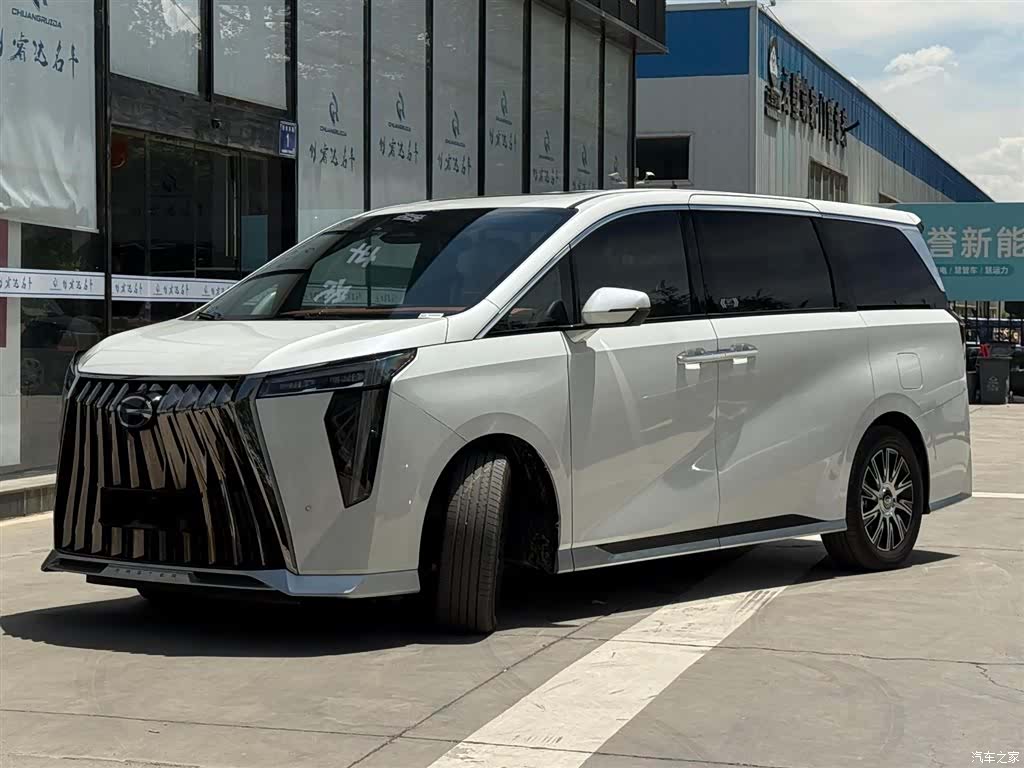 Trumpchi M8