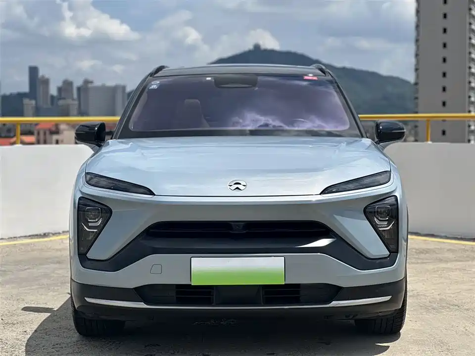 NIO ES6