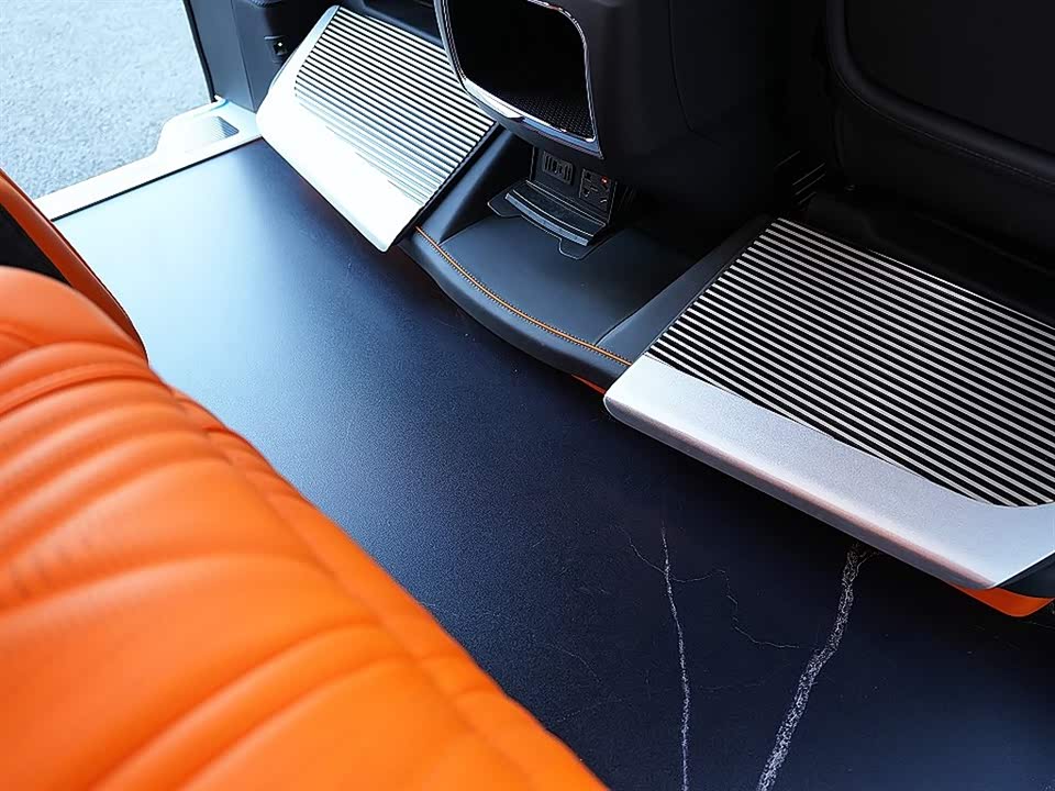 Mercedes-Benz V-class