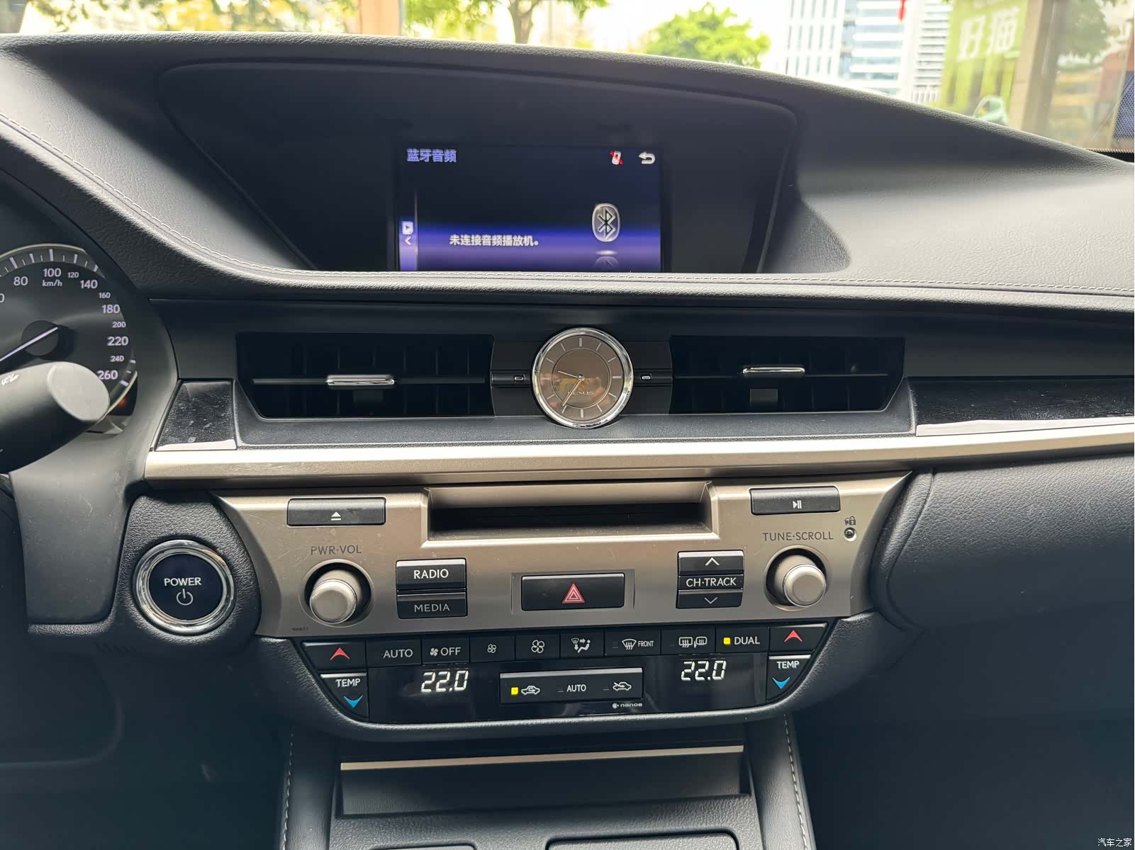 Lexus ES, 2018 8
