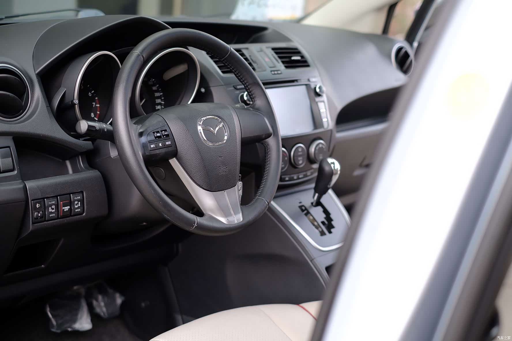 Mazda 5, 2012 32
