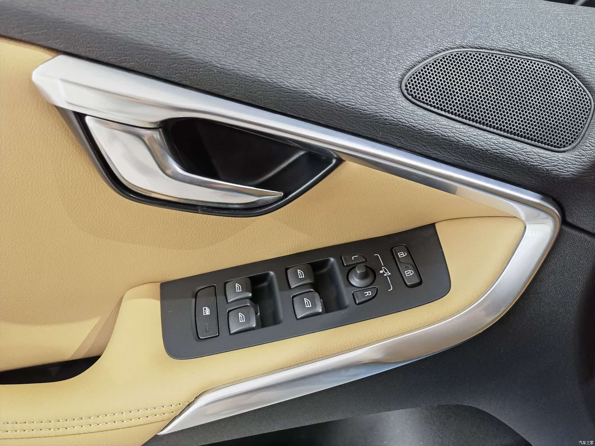 Volvo V40, 2017 все фото