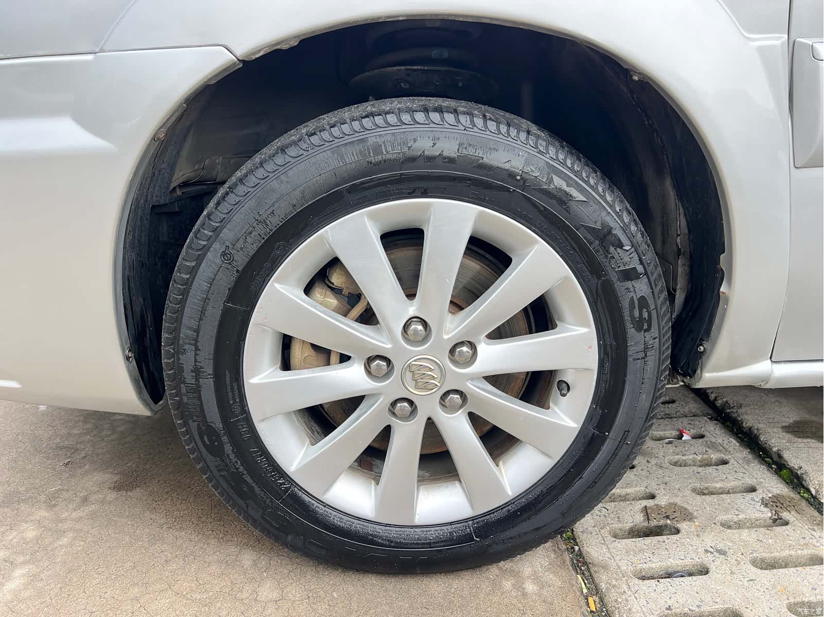 Buick GL8, 2015 4