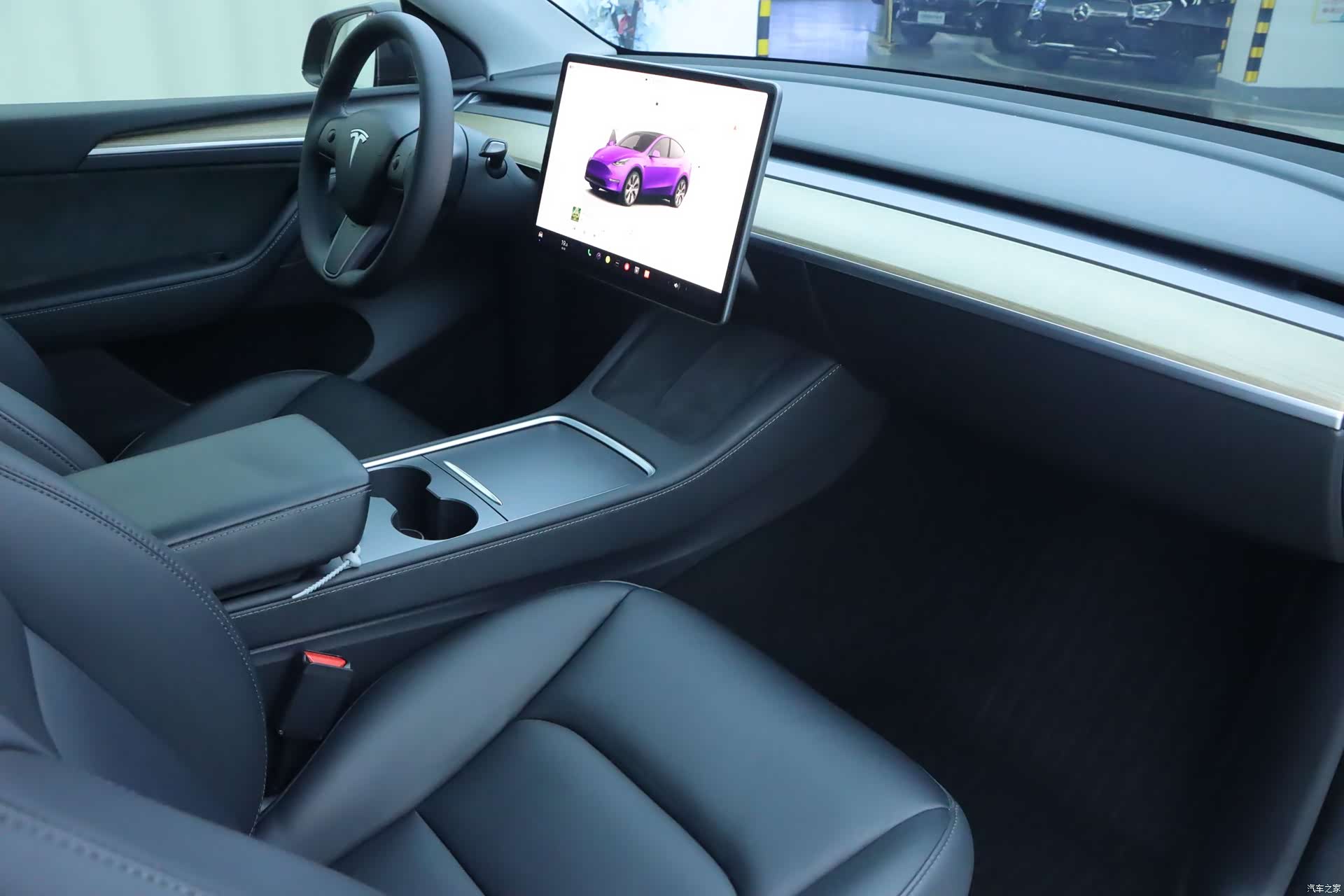 Tesla Model Y, 2023 9