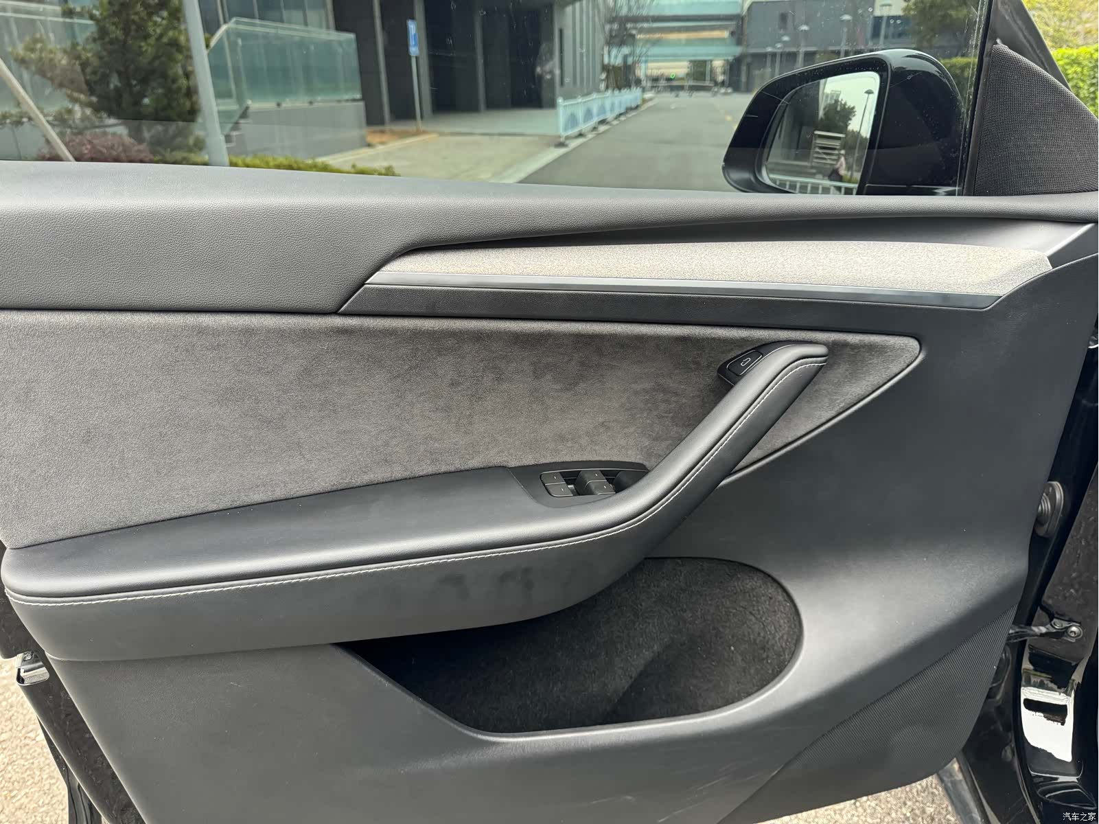 Tesla Model Y, 2024 4