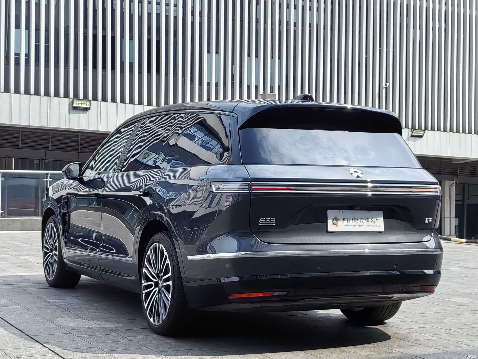 NIO ES8, 2025 4