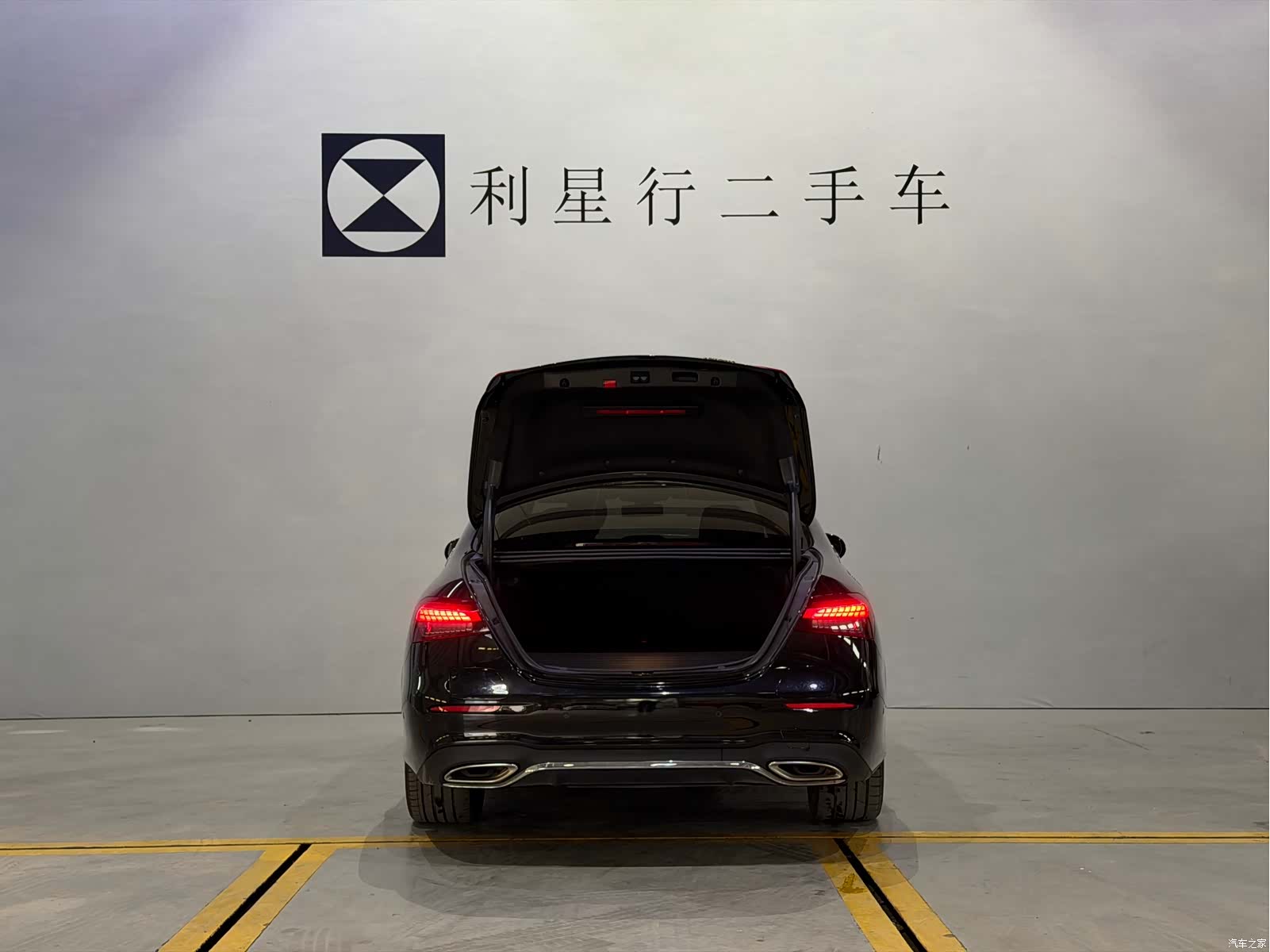 Mercedes-Benz E-Class, 2023 17
