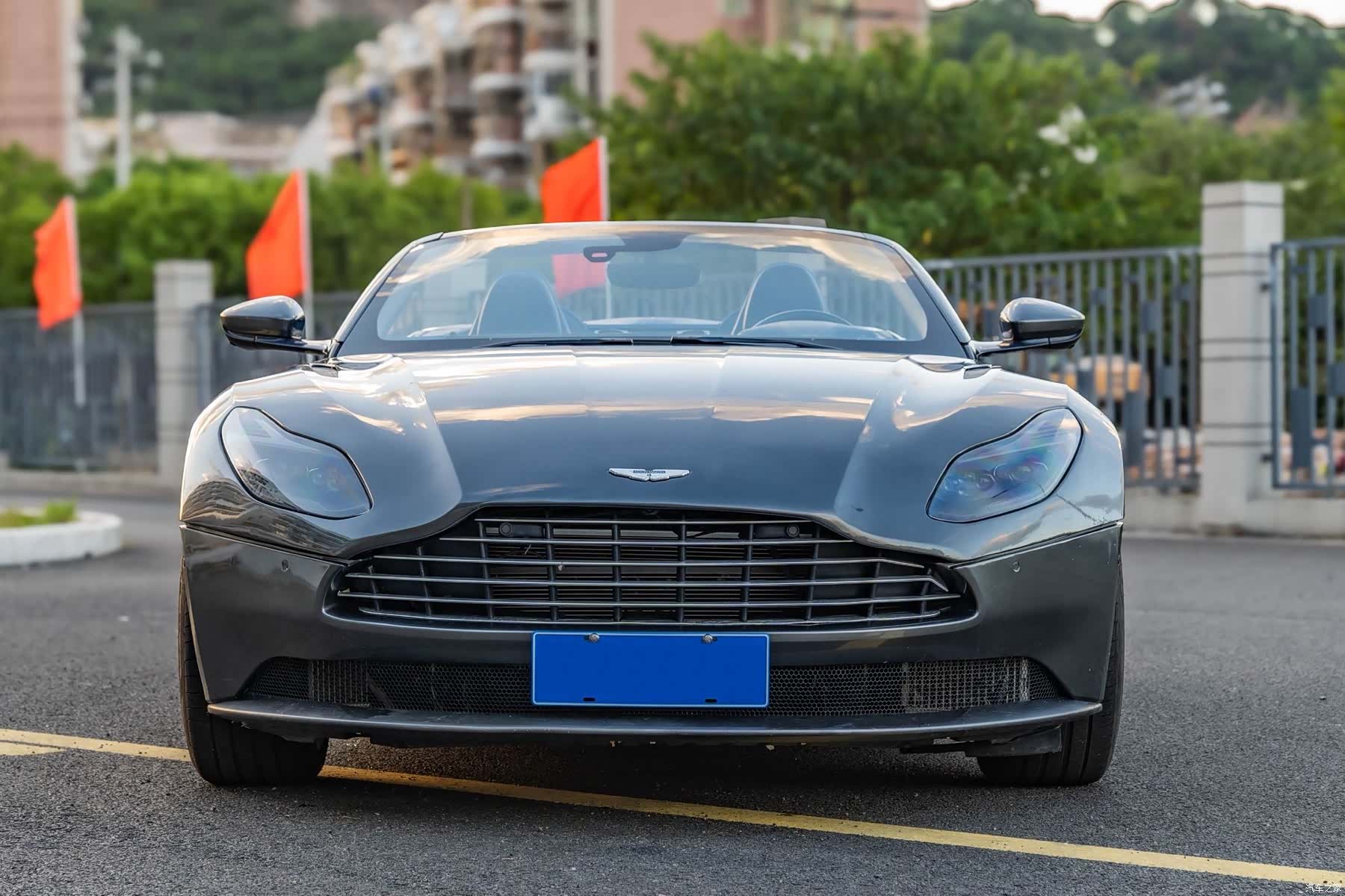 Aston Martin DB11, 2018 2