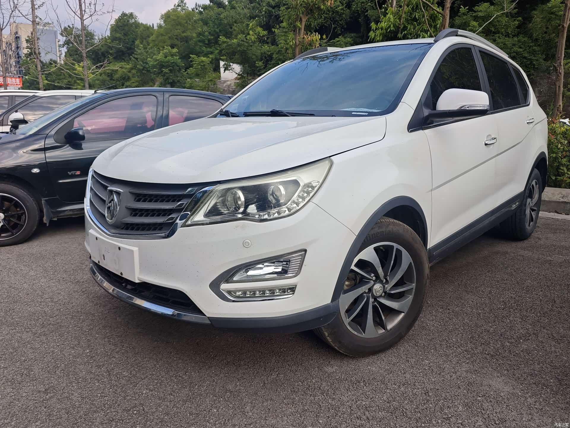Wuling 560, 2016 1