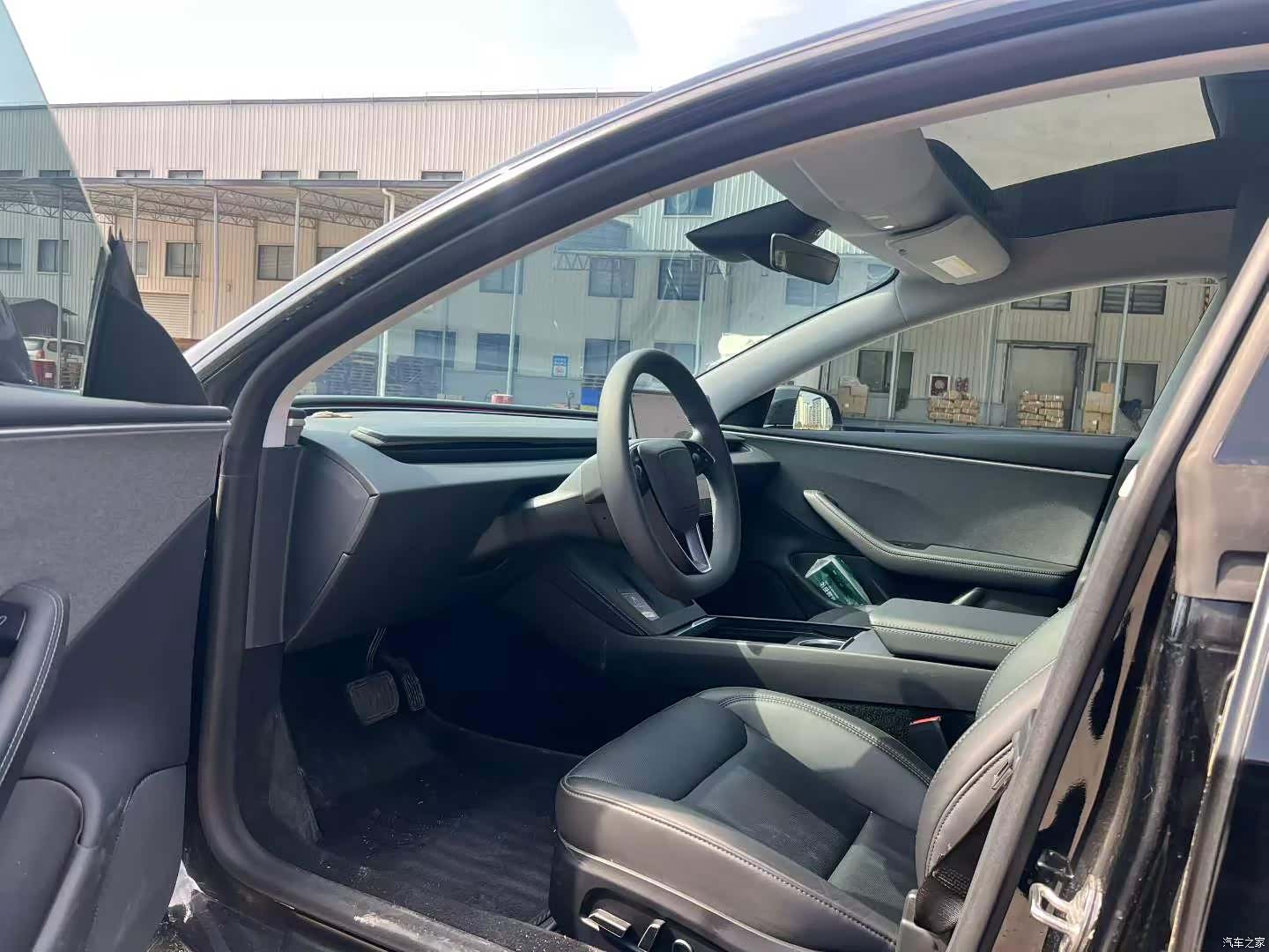 Tesla Model 3, 2024 4