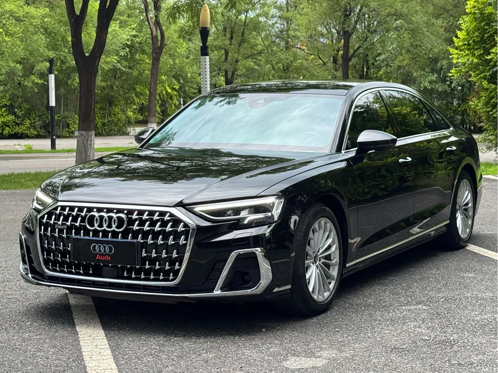 Audi A8L, 2023 3