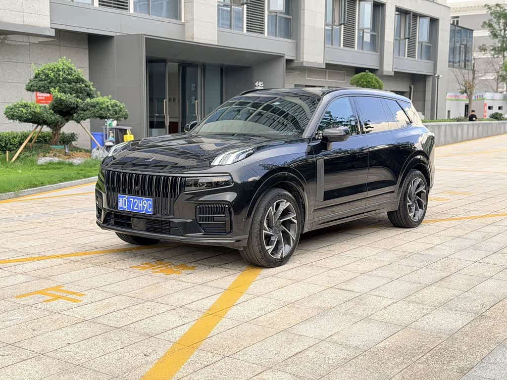 Lynk & Co 09