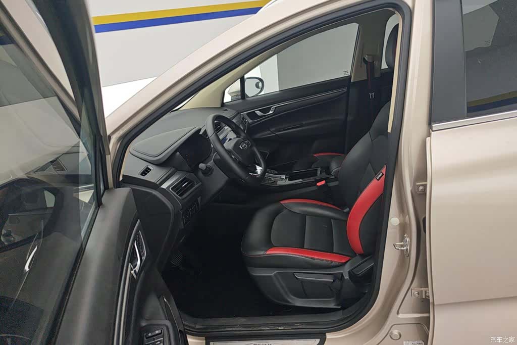 Geely Emgrand, 2020 9