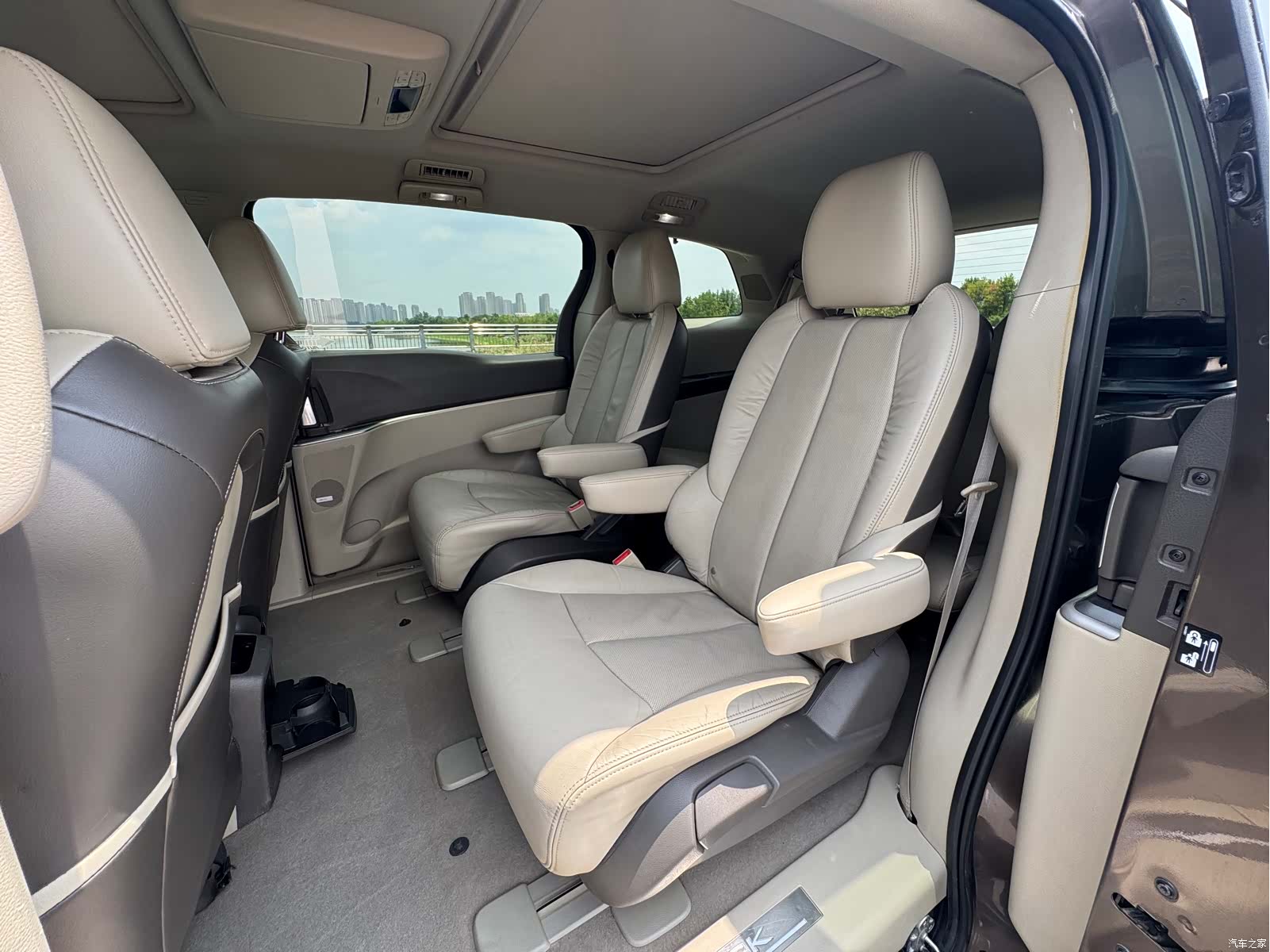 Buick GL8, 2012 31