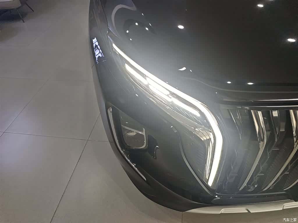 Hongqi HS7, 2024 13