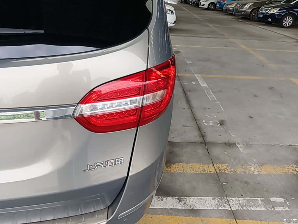 Buick GL8, 2019 8