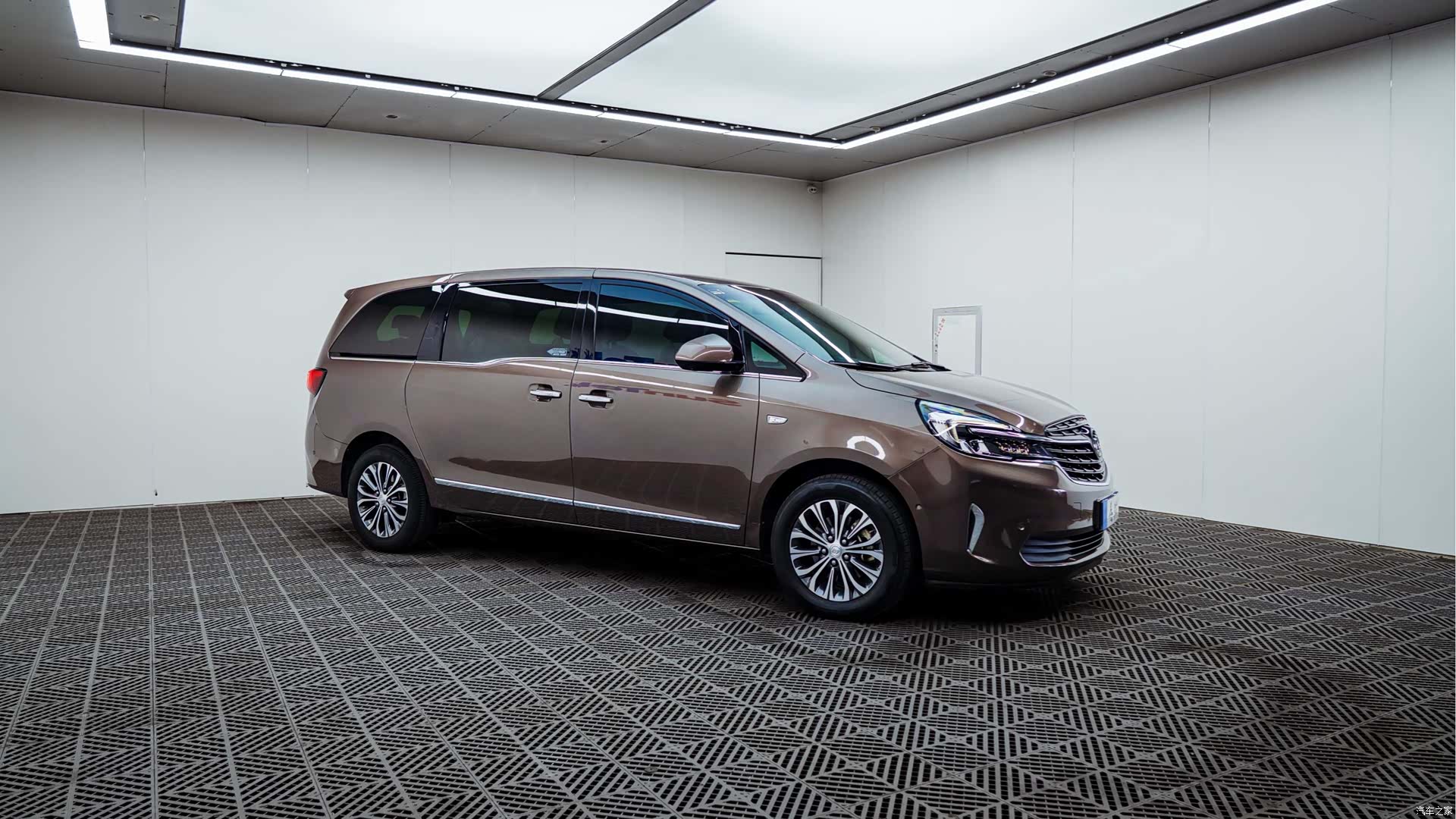 Buick GL8, 2021 все фото