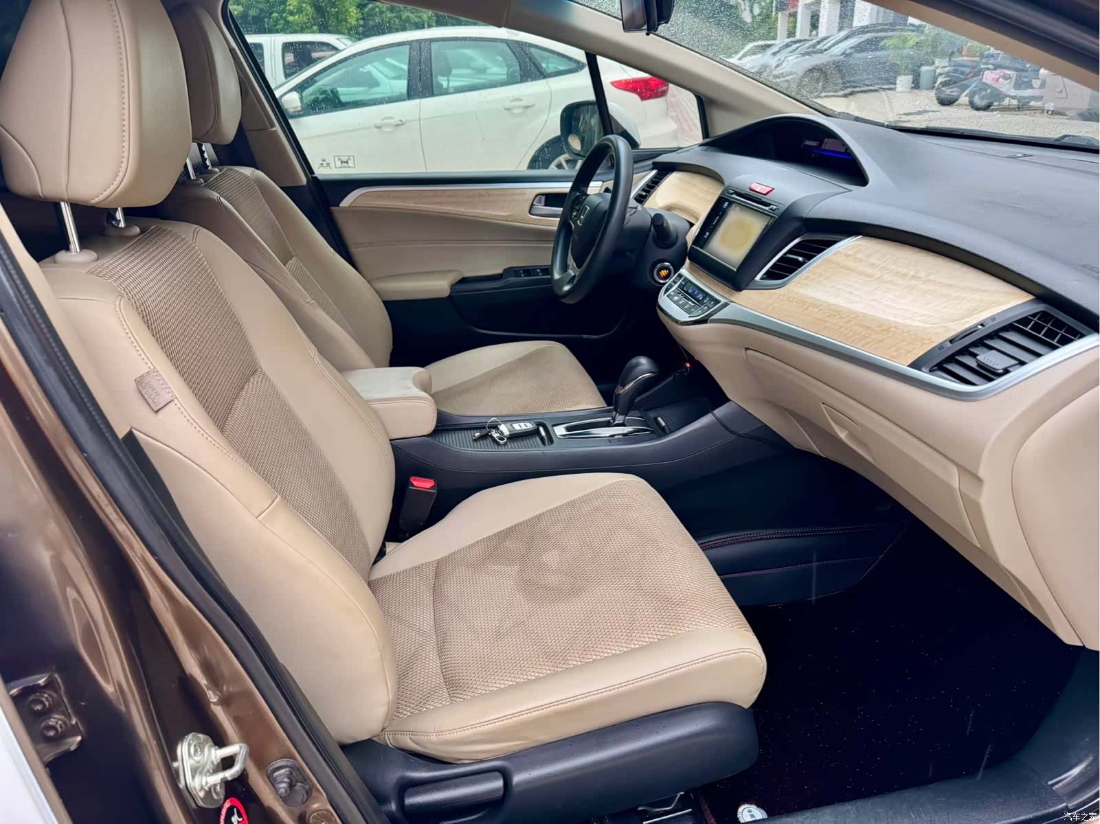 Honda Jade, 2014 7