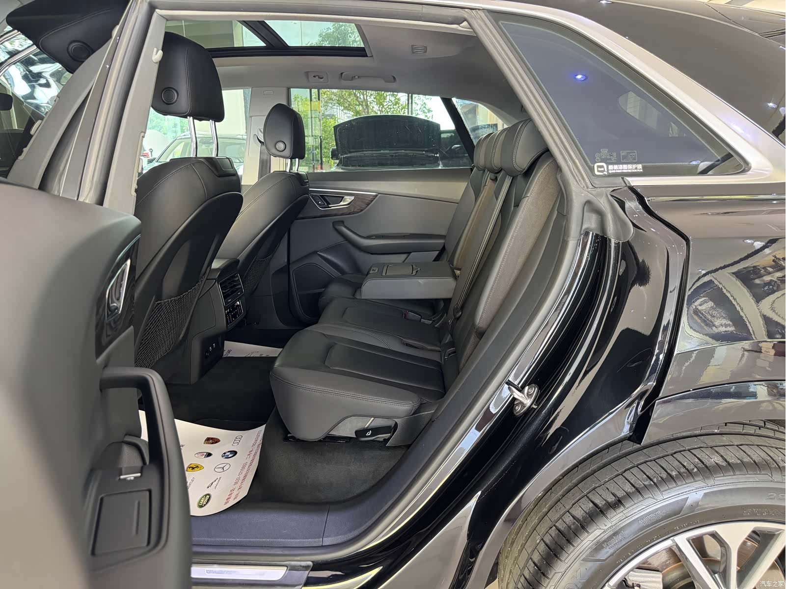 Audi Q8, 2021 14