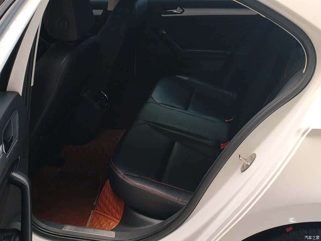 Volkswagen Lamando, 2020 11