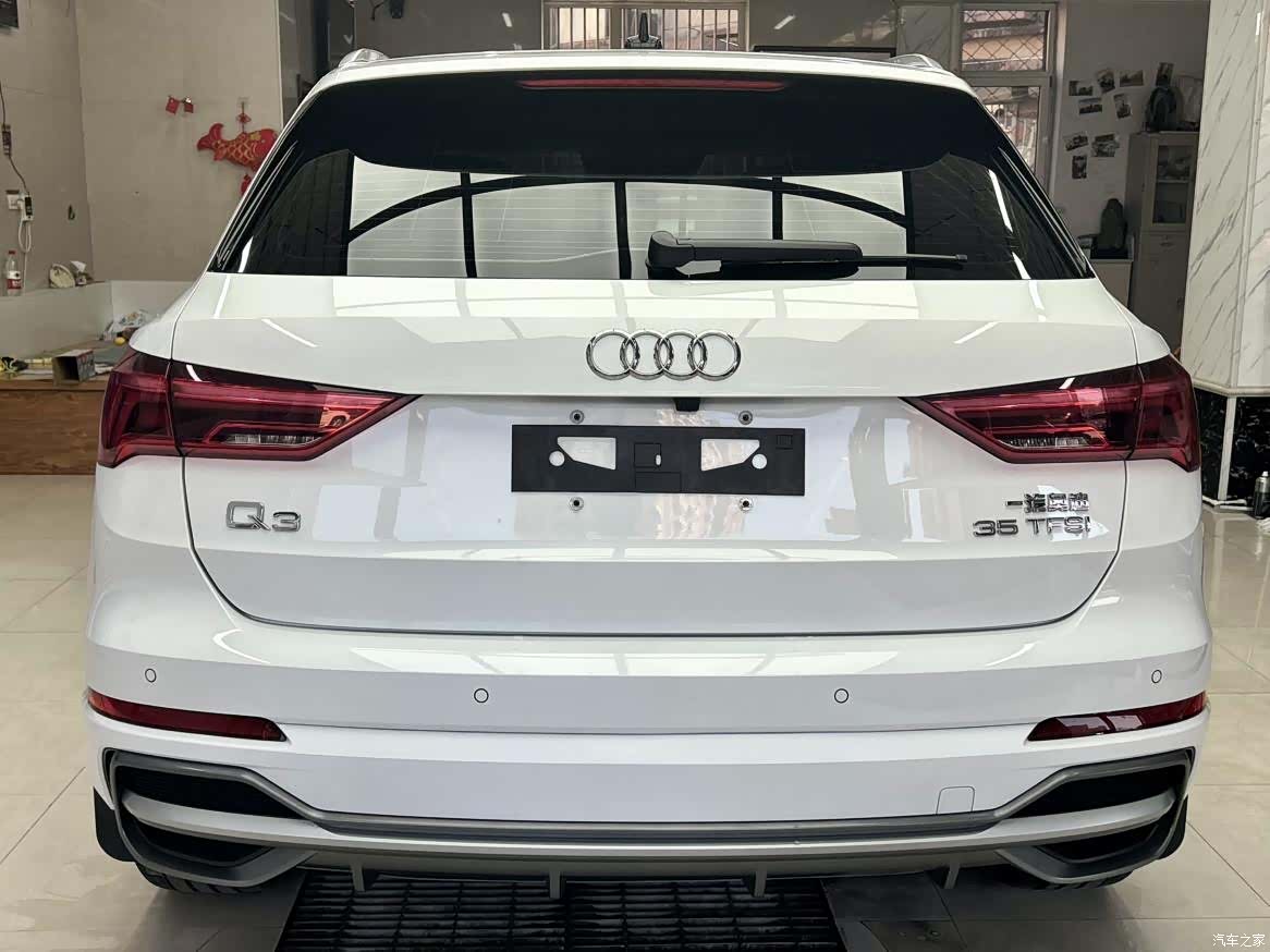 Audi Q3, 2022 все фото
