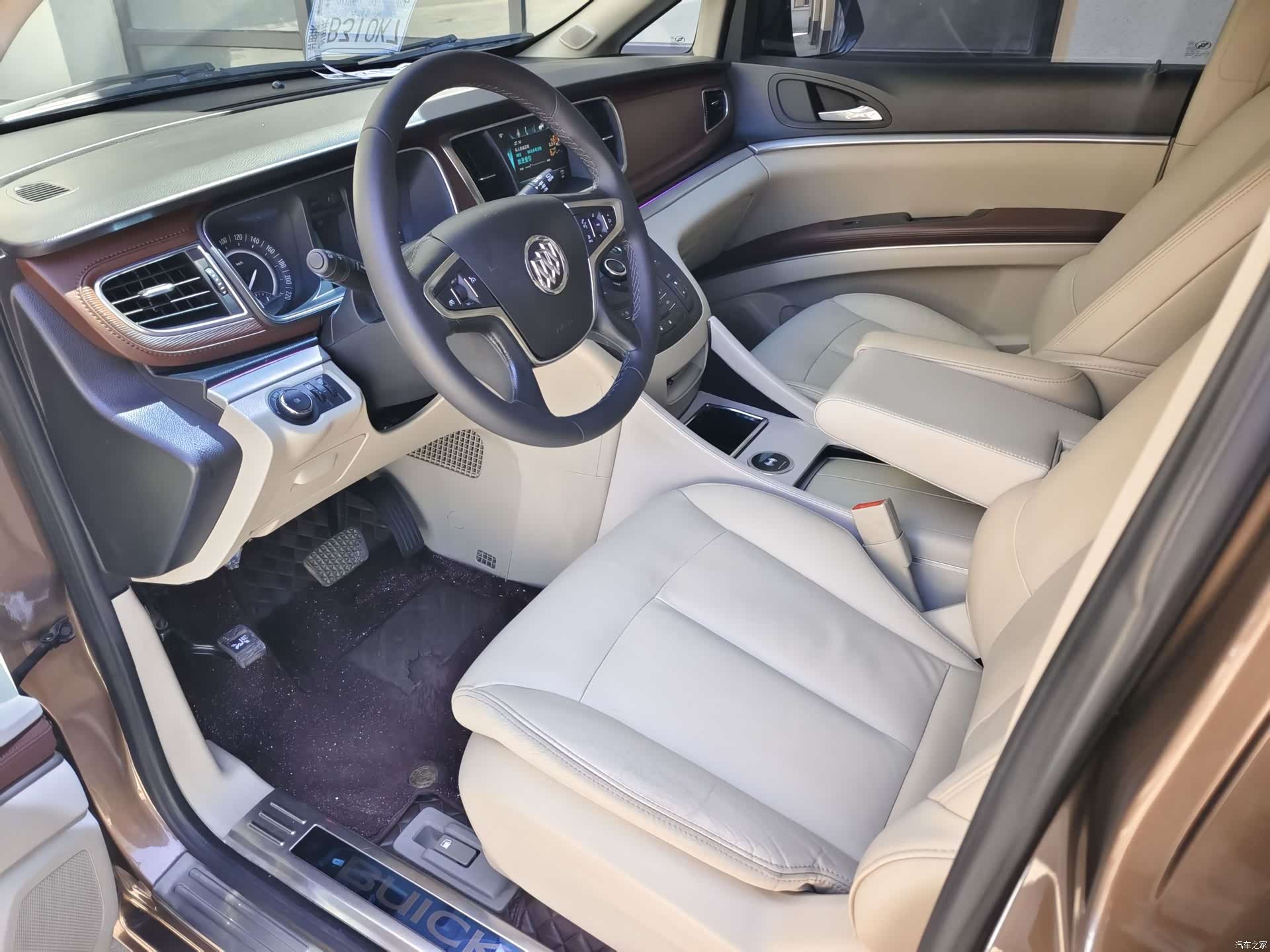 Buick GL8, 2019 10