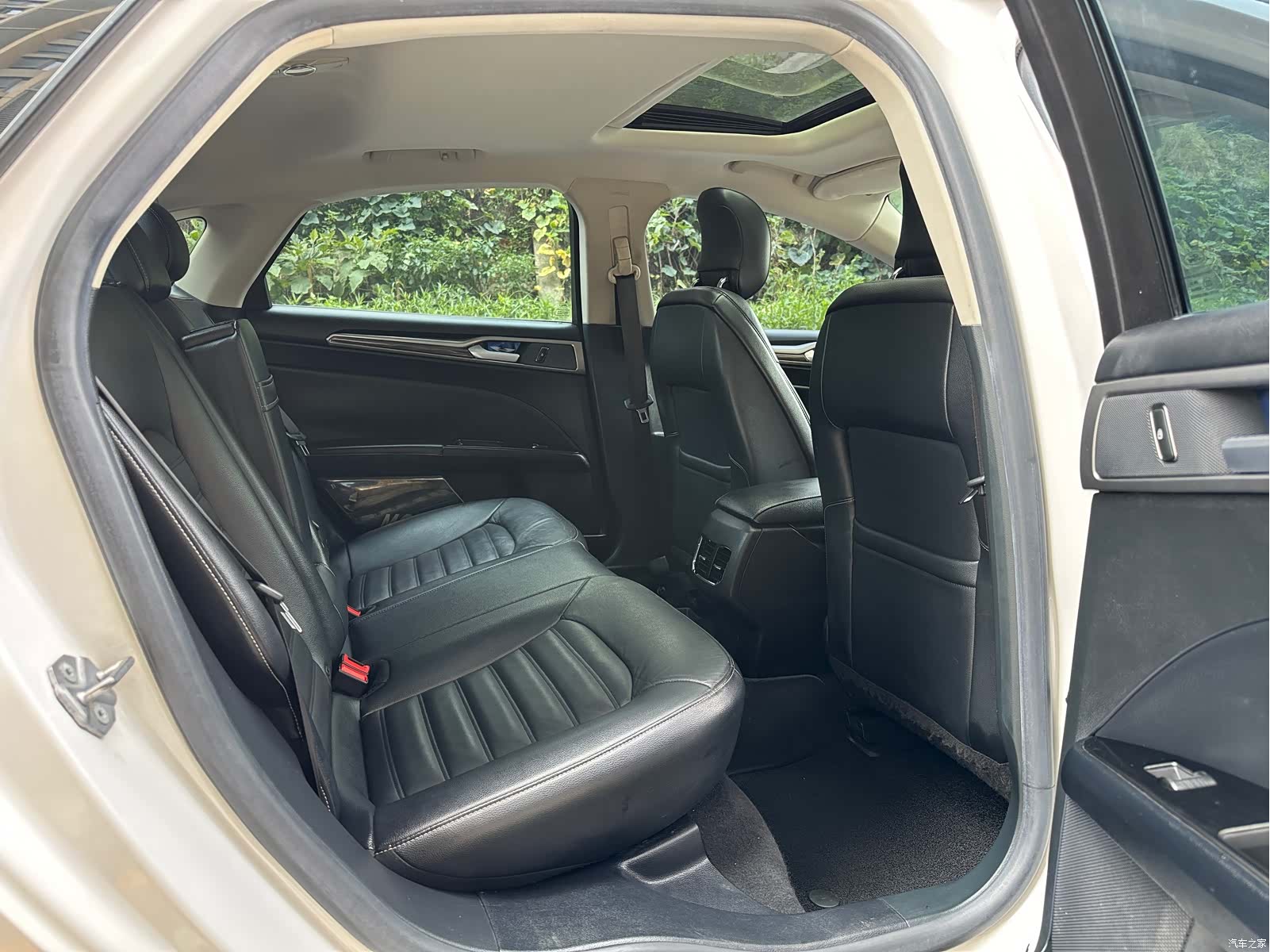 Ford Mondeo, 2018 11