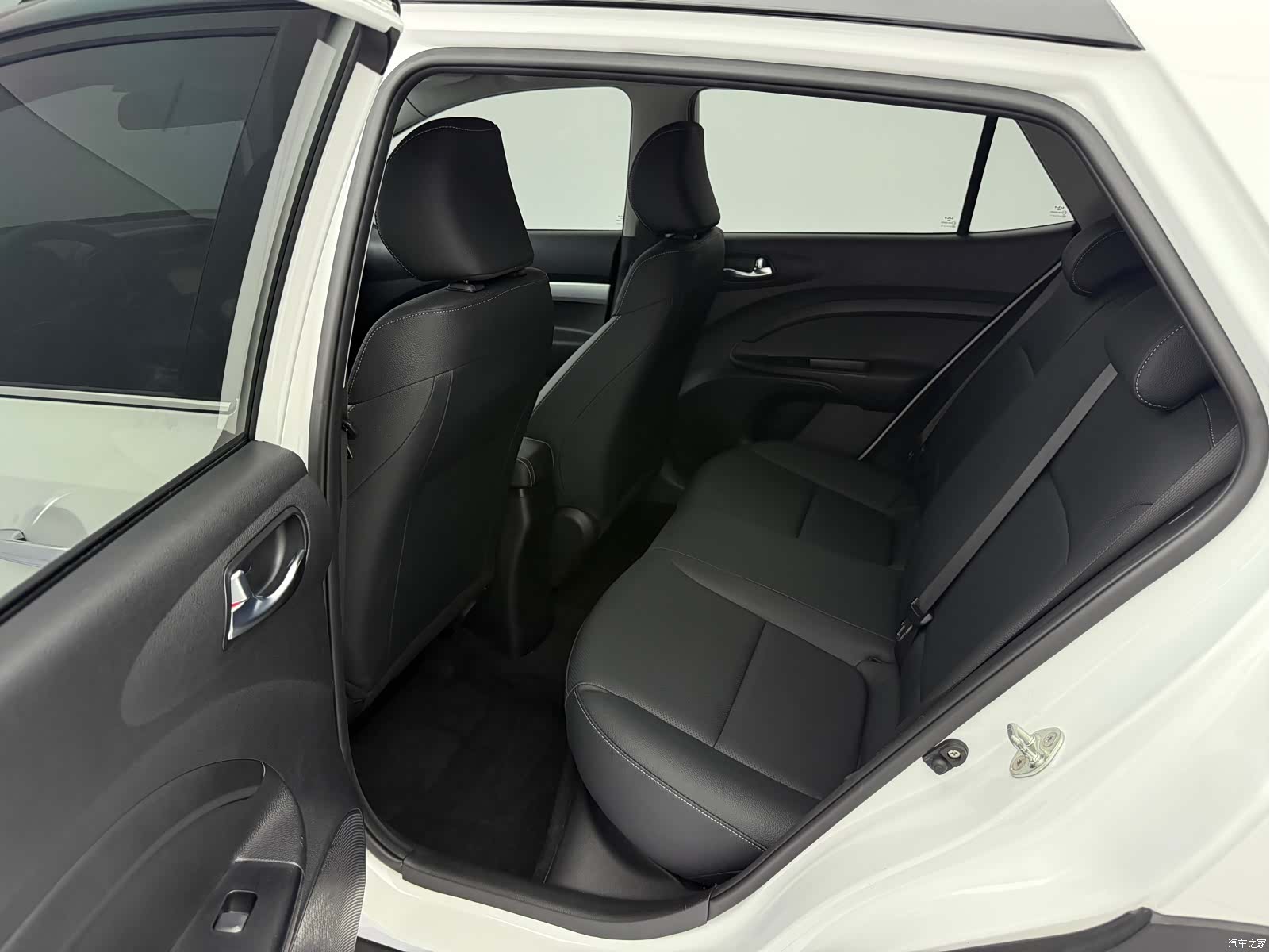 Kia KX1, 2022 14