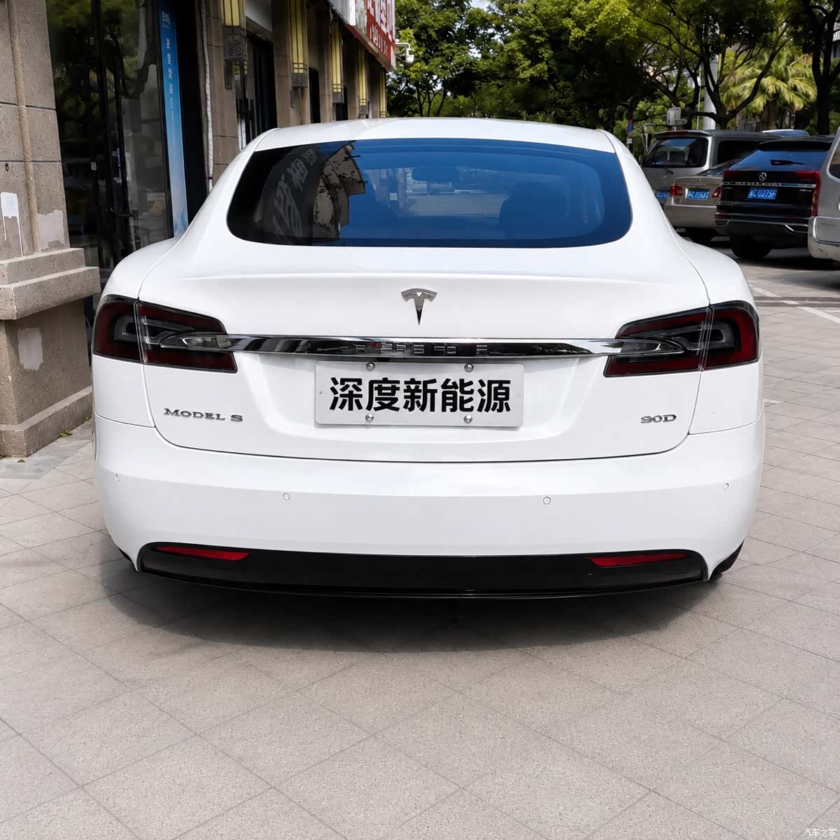 Tesla Model S, 2016 9