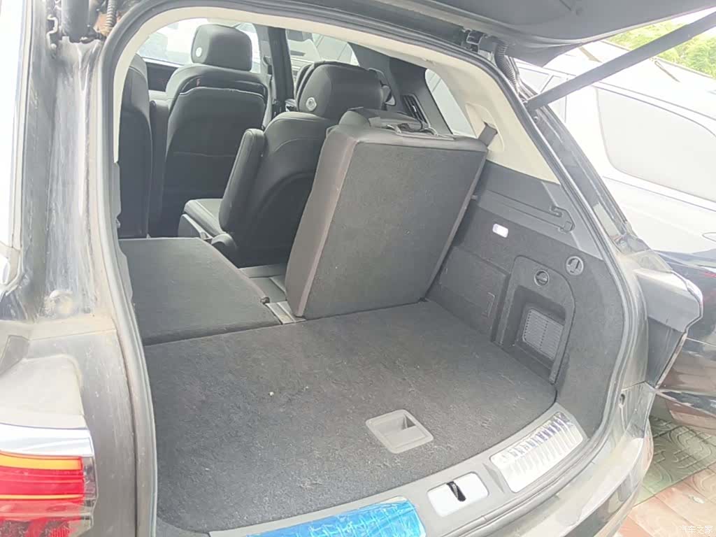 Hongqi E-HS9, 2023 19