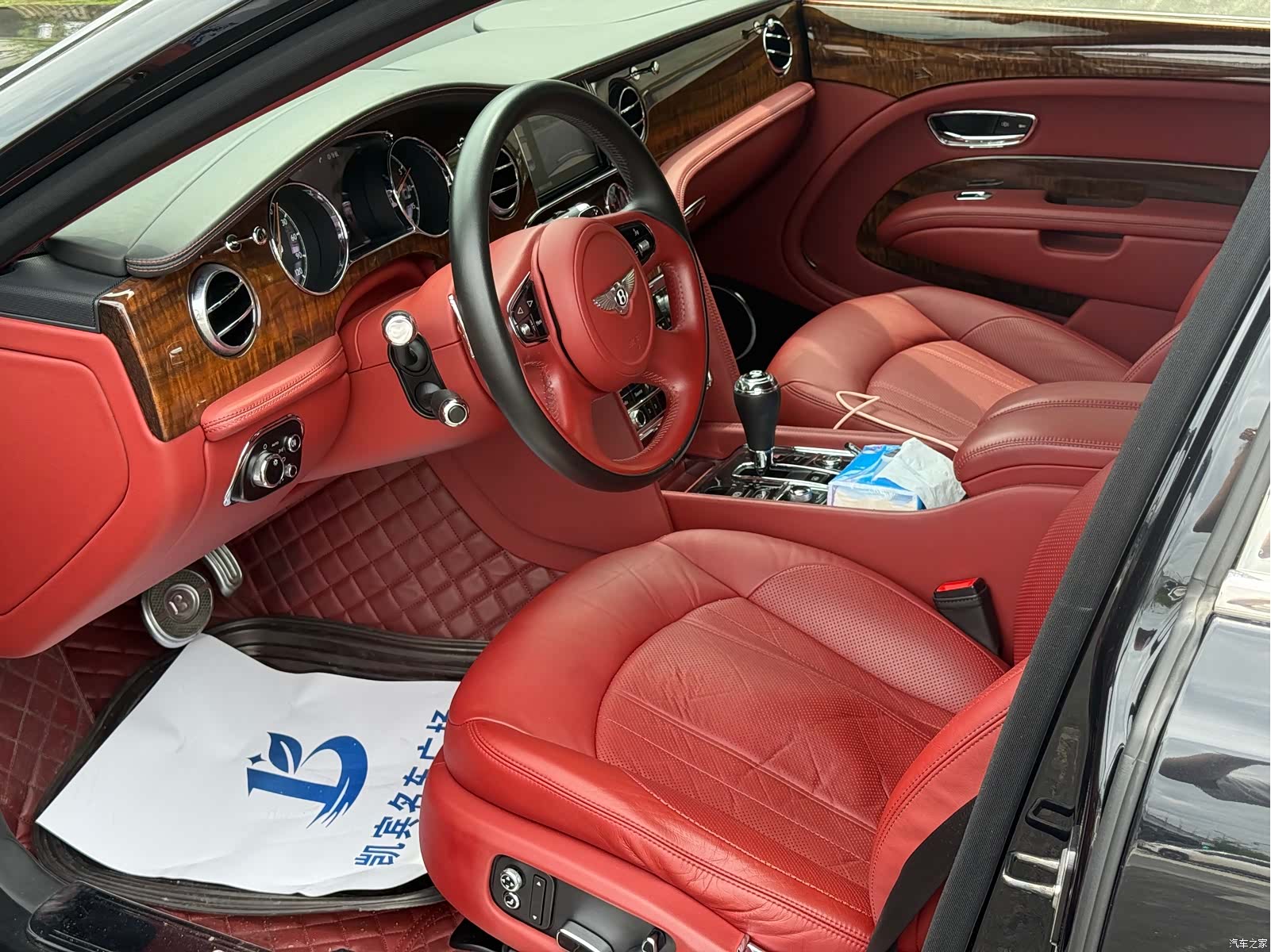 Bentley Mulsanne, 2018 9