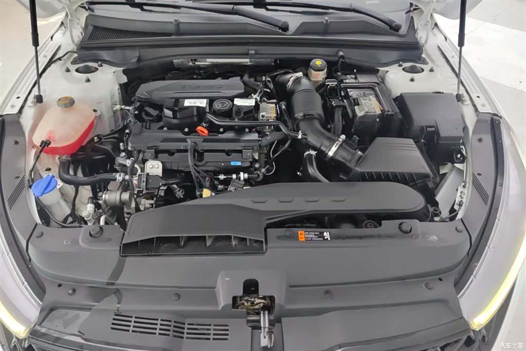 Kia K5, 2021 10