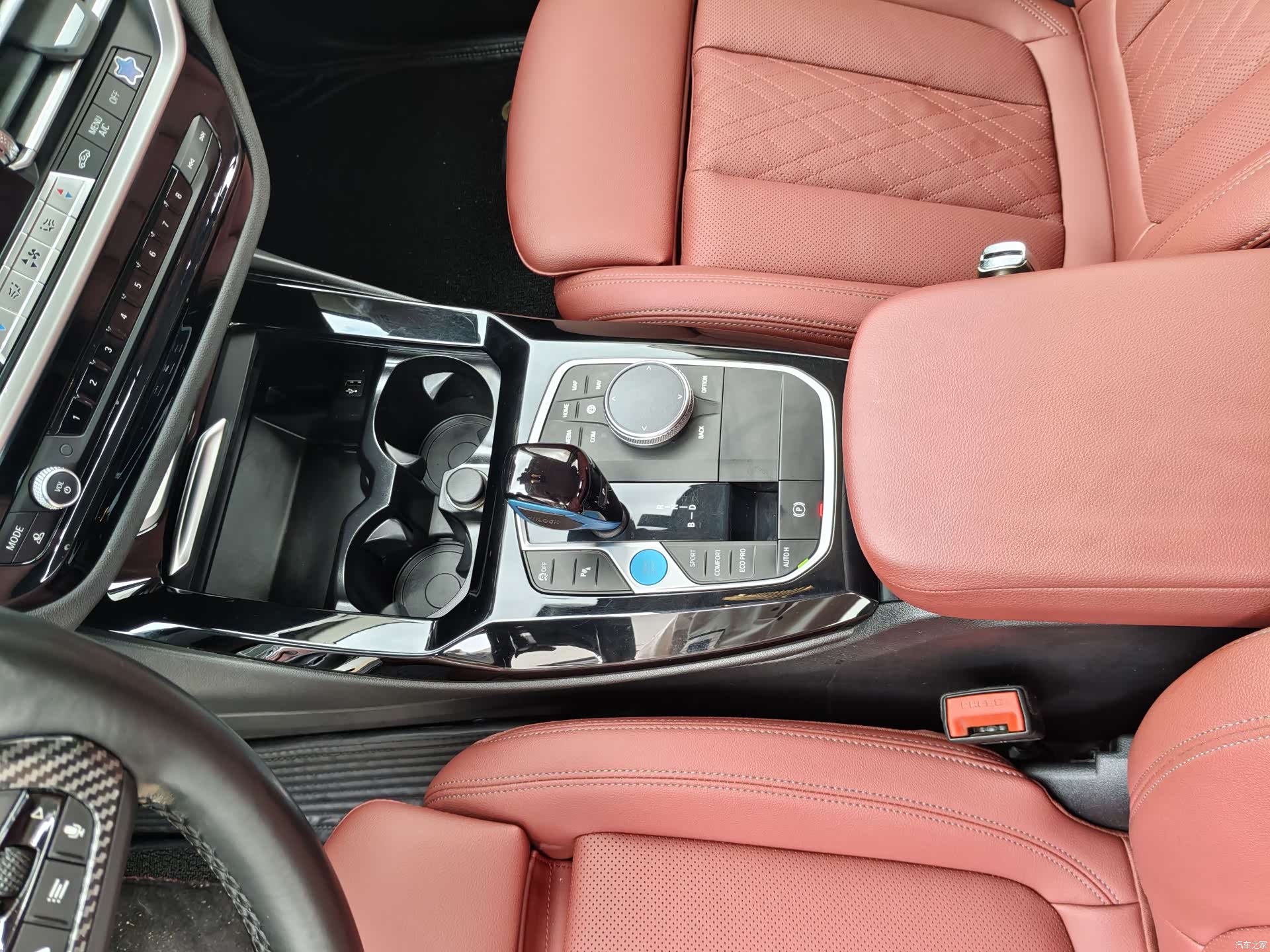 BMW iX3, 2022 все фото