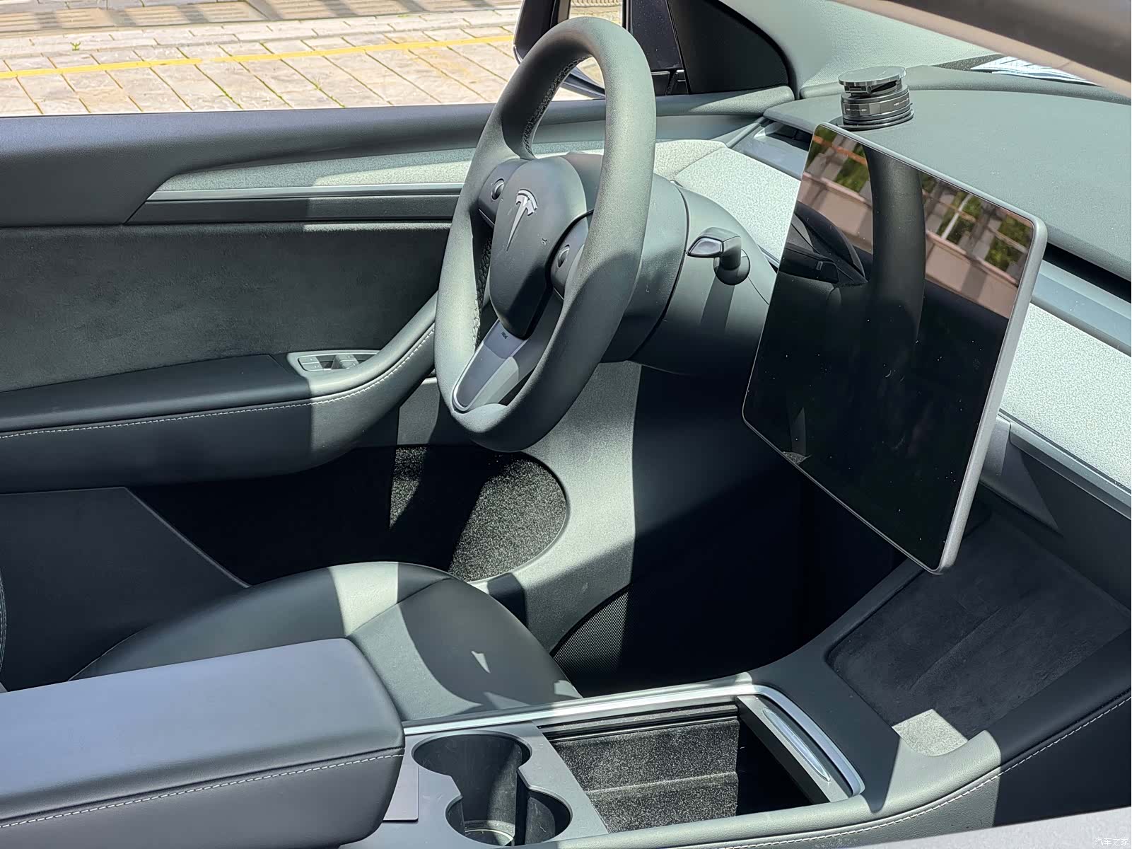 Tesla Model Y, 2024 20