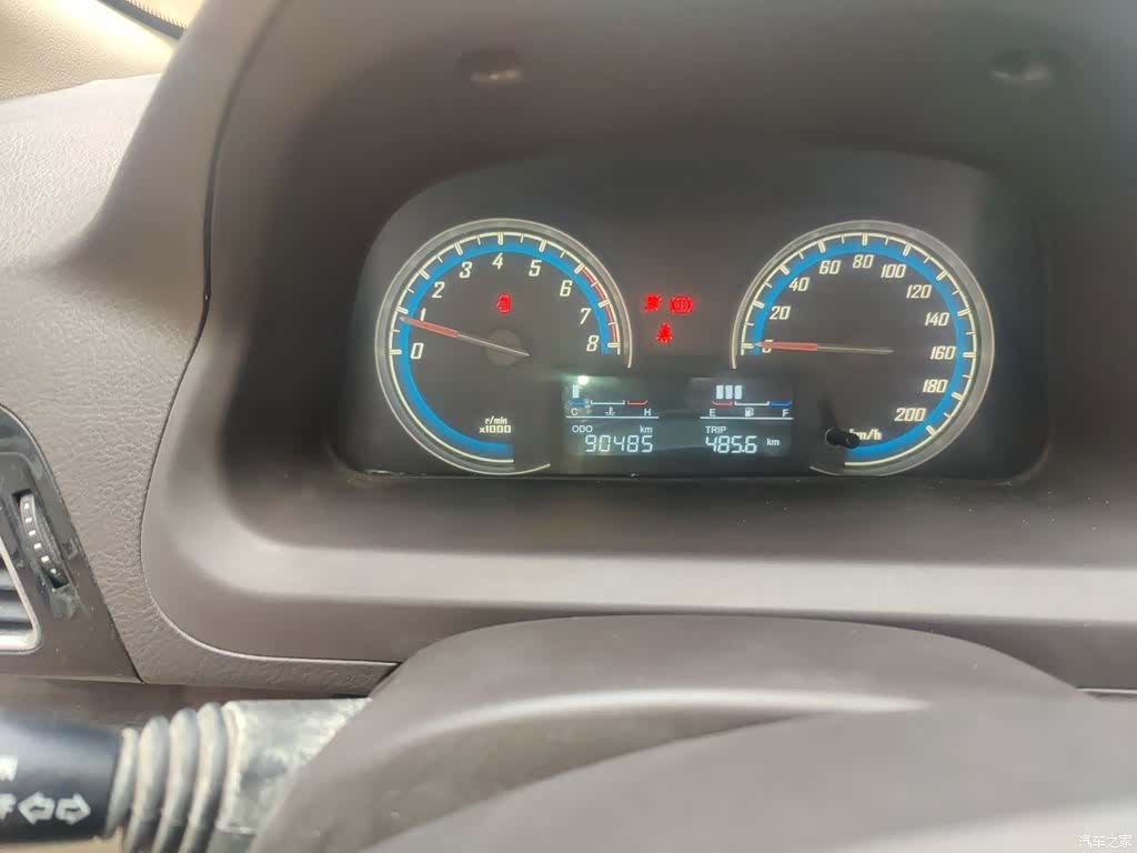 Wuling 730, 2015 все фото