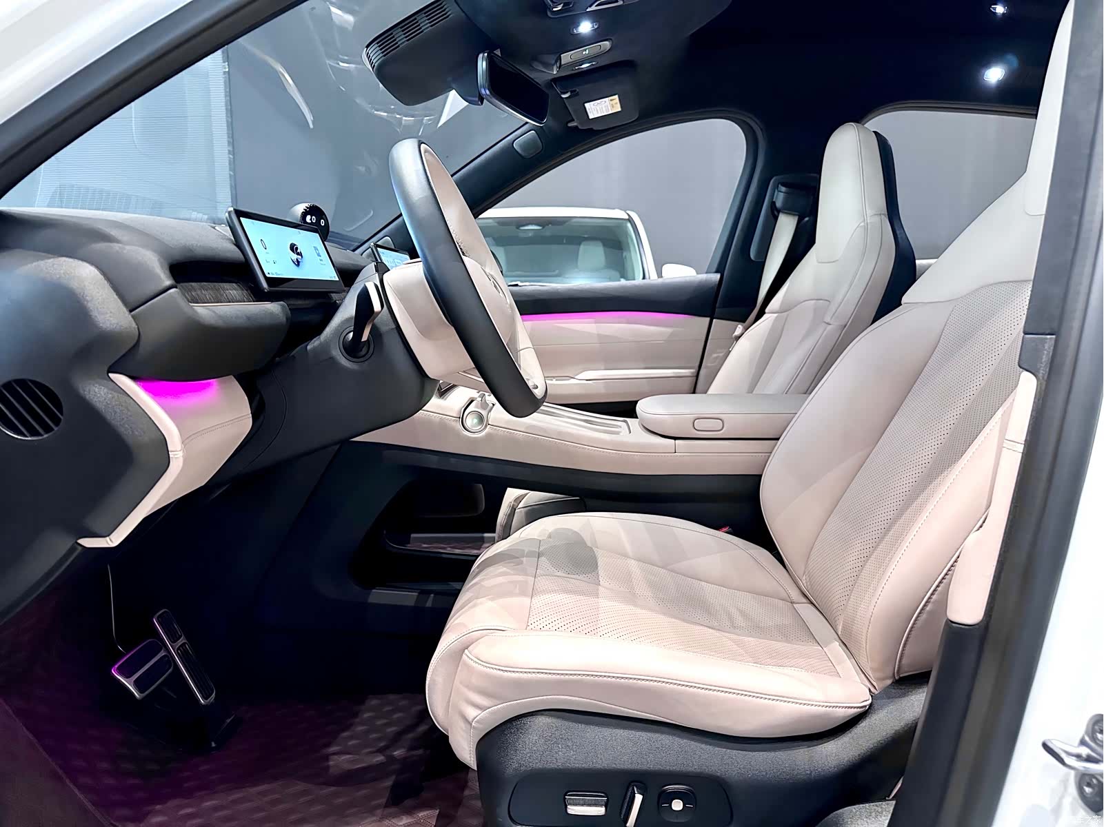 NIO EC7, 2023 10