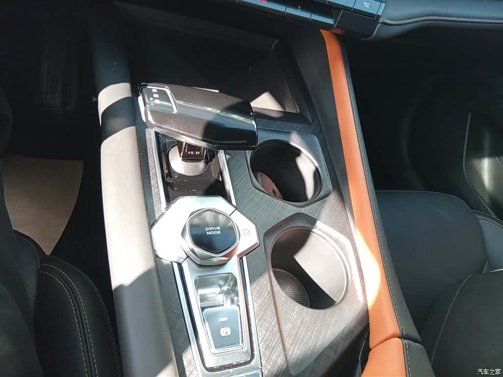Changan UNI-V, 2023 14