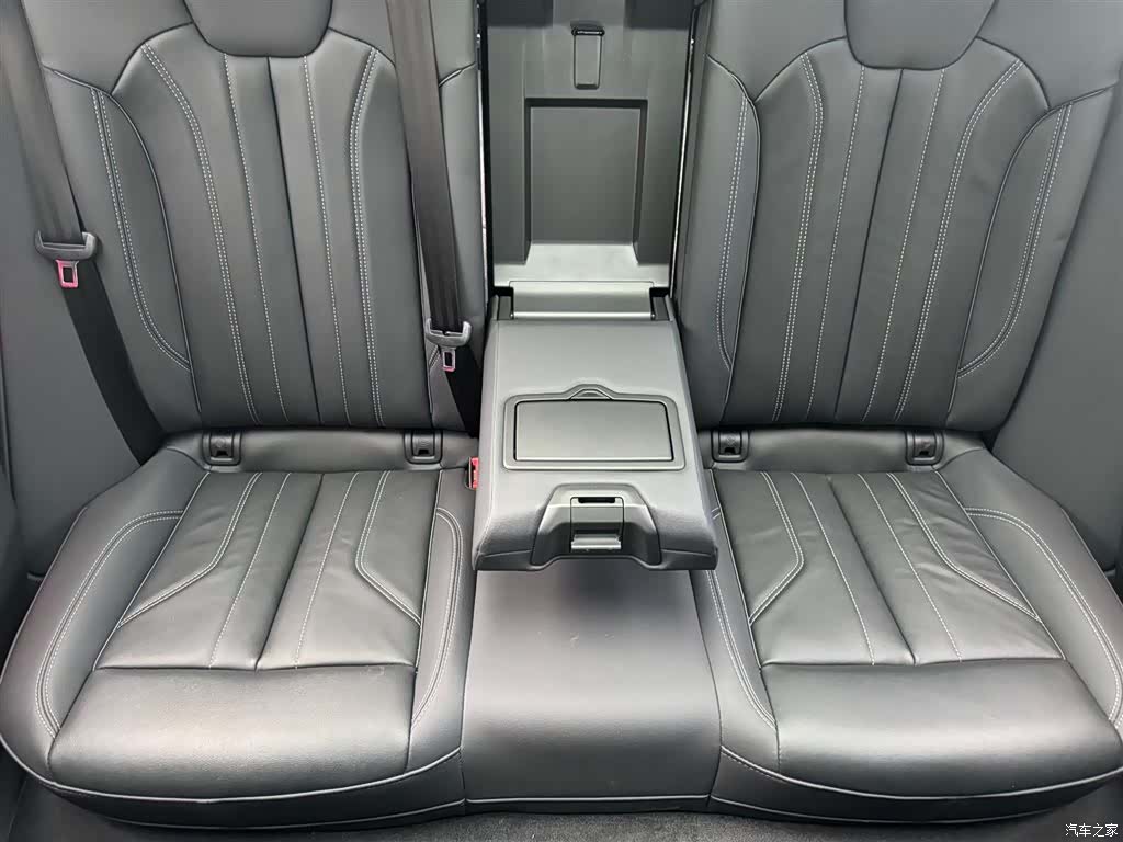 Audi Q5L, 2024 3