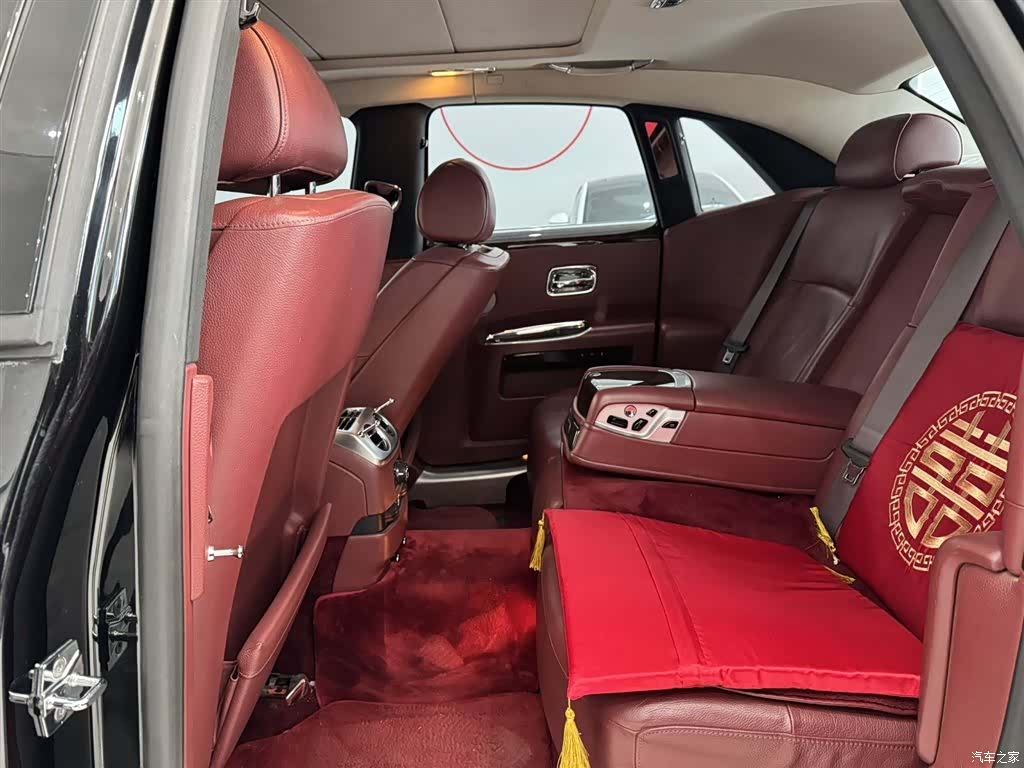 Rolls-Royce Ghost, 2011 7