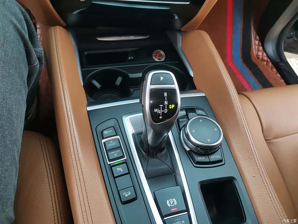 BMW X6, 2015 10