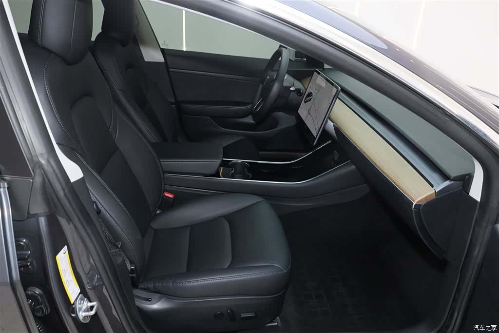 Tesla Model 3, 2020 12