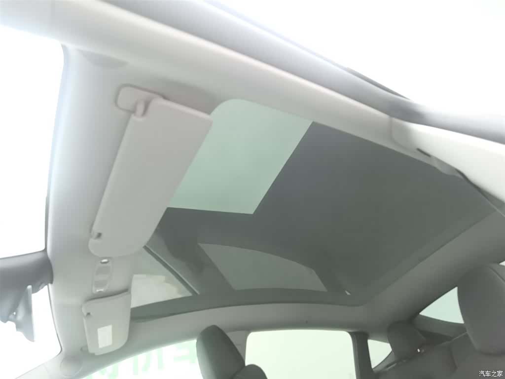 Tesla Model Y, 2024 14