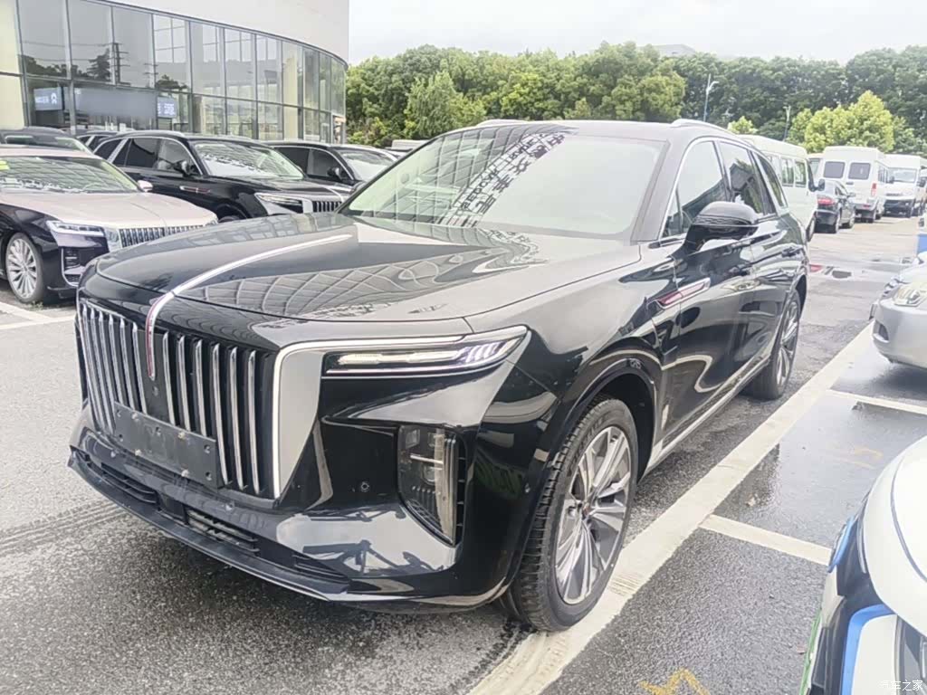 Hongqi E-HS9, 2023 2