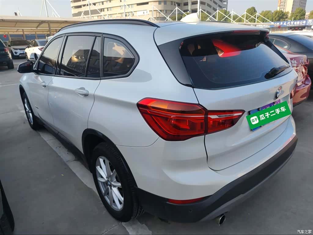 BMW X1, 2018 все фото