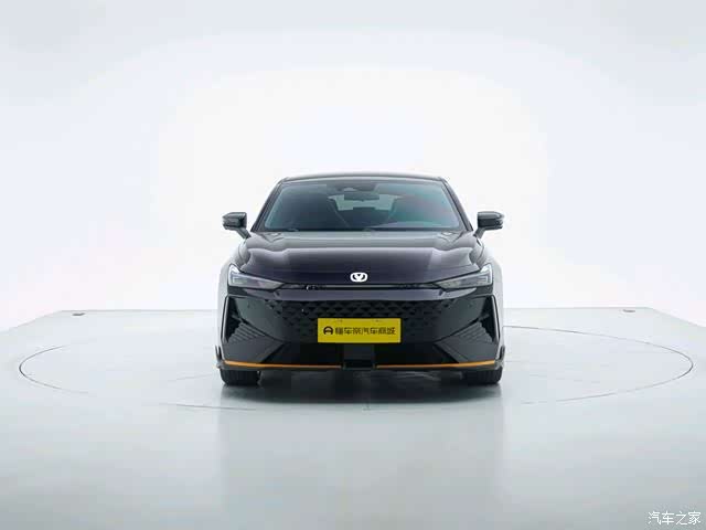 Changan UNI-V, 2025 8