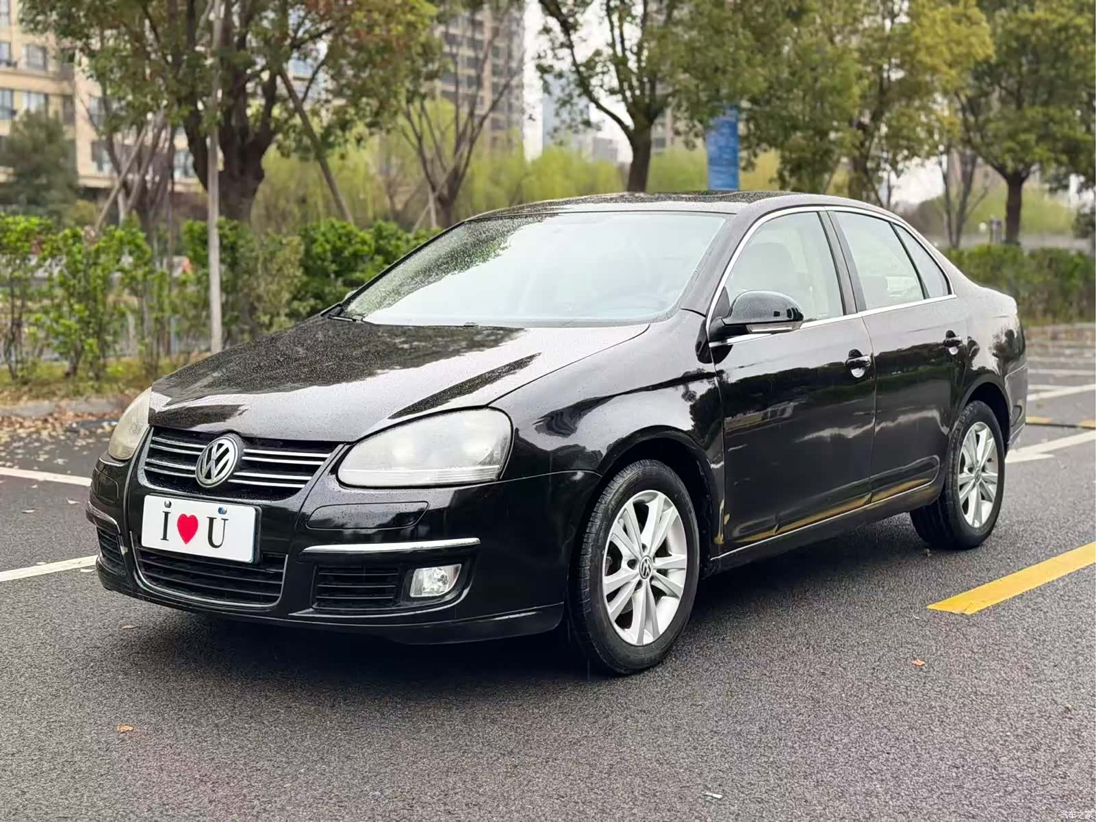 Volkswagen Sagitar, 2011 1