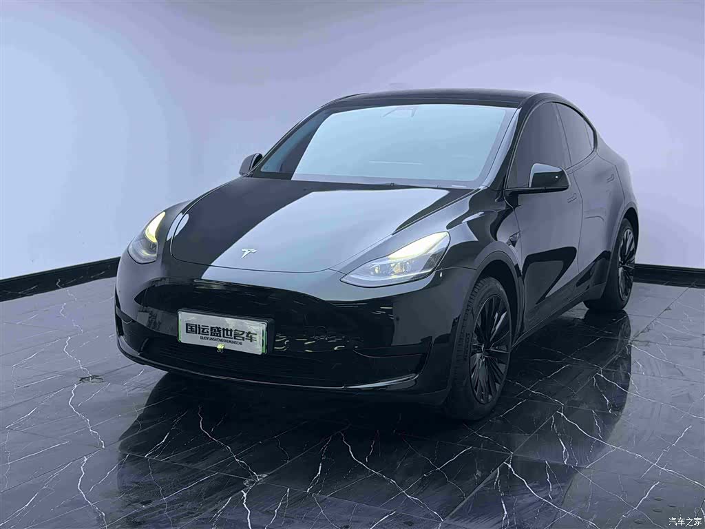 Tesla Model Y, 2023 1
